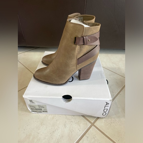 Women’s Aldo Touchet Boots - Picture 3 of 9